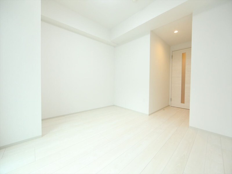 物件内観写真9　(洋室7.7帖　クローゼット付（収納充実してます）)