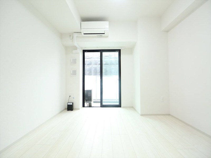 物件内観写真10　(洋室7.7帖　エアコン完備　バルコニー)