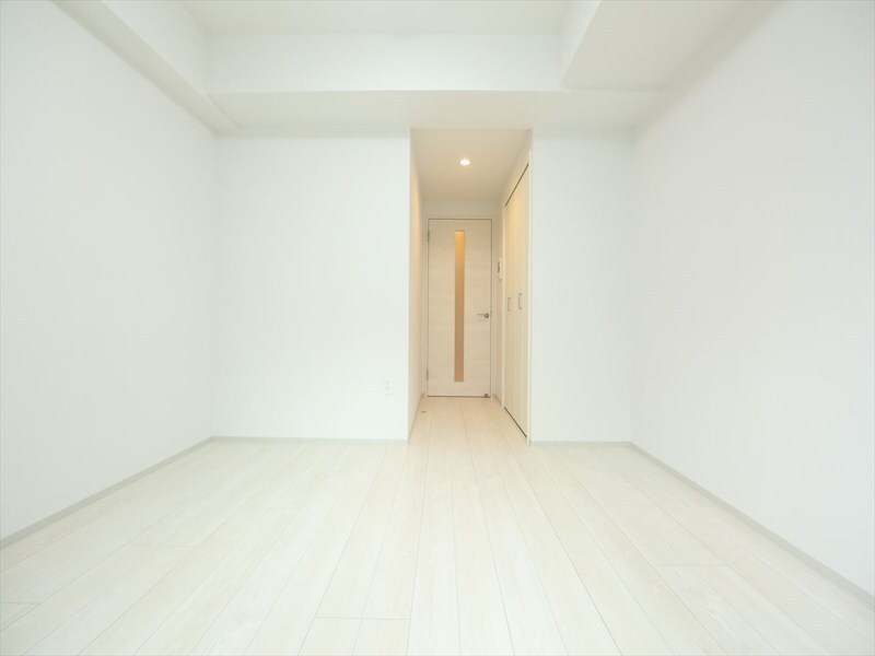 物件内観写真14　(洋室7.7帖　クローゼット付（収納充実してます）)