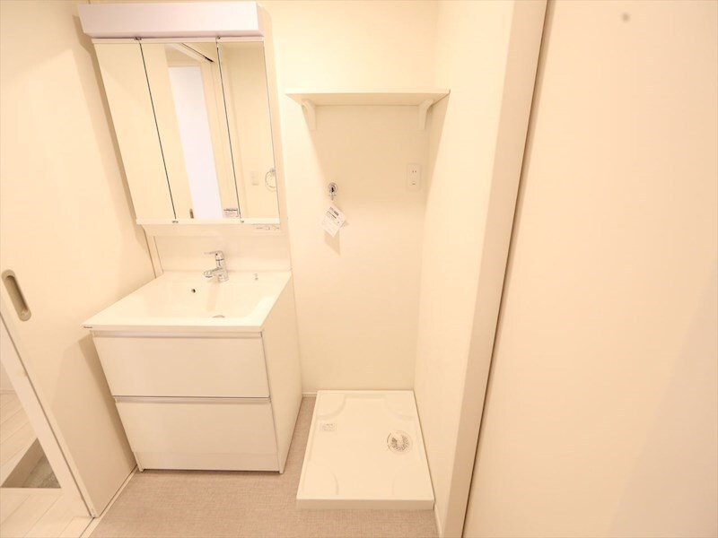 物件内観写真22　(脱衣所　室内洗濯機置き場　同仕様写真)