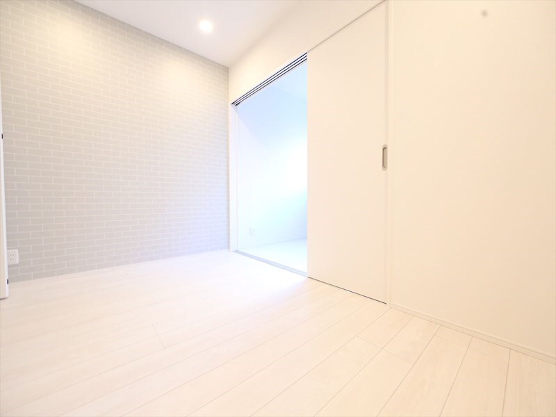 物件内観写真23　(ＬＤＫ8帖　洋室4帖　つなげても使えます　同仕様写真)