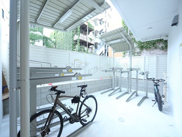 その他共有部分(屋根付き駐輪場)