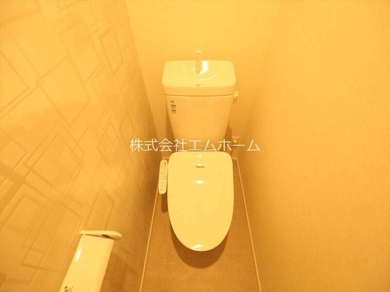 トイレ(温水洗浄暖房便座付トイレ)