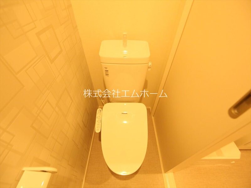 物件内観写真5　(温水洗浄暖房便座付トイレ)