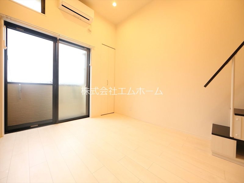 ベランダ(洋室6帖　ロフト6.3帖（収納にも寝室にも使えます）)