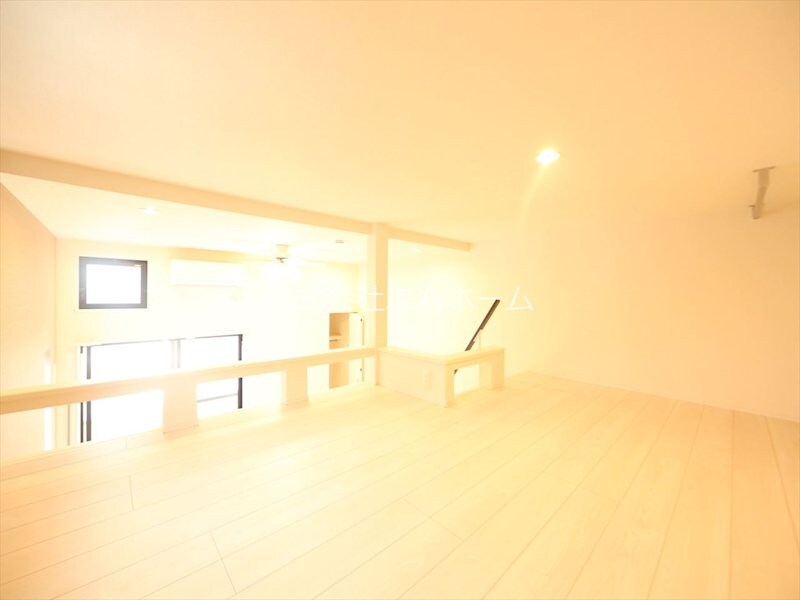 物件内観写真17　(ロフト6.2帖（収納にも寝室にも使えます）)