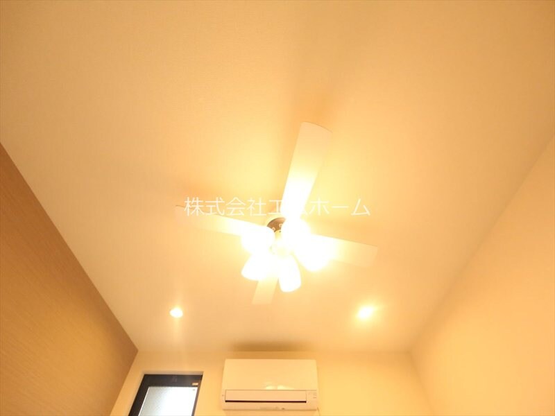 その他設備(シーリングファンライト付き)