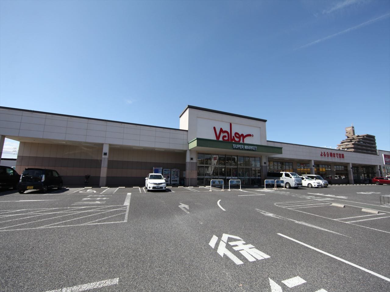 バロー 新守山店（スーパー）