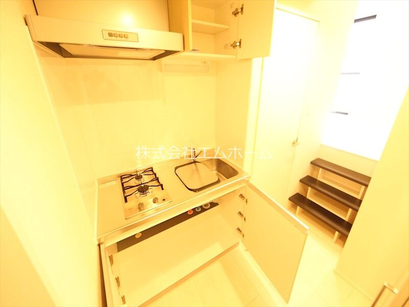 物件内観写真24　(システムキッチン（ガス2口コンロ付）)