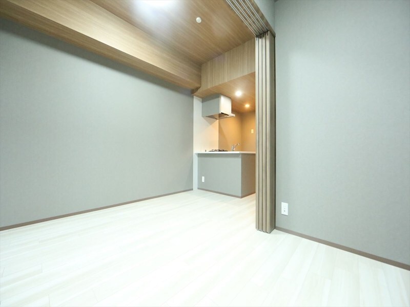 物件内観写真9　(ＬＤＫ8.2帖　洋室2.5帖　つなげても仕切っても使えます)