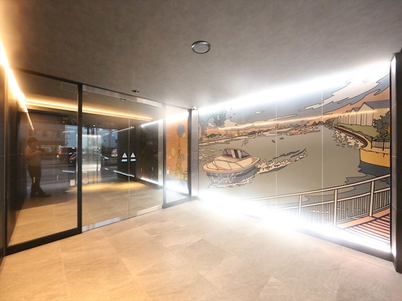 物件内観写真28　(エントランス　オートロック付　防犯カメラ有り)