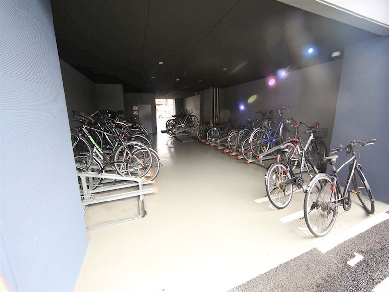 物件内観写真28　(屋根付き駐輪場)