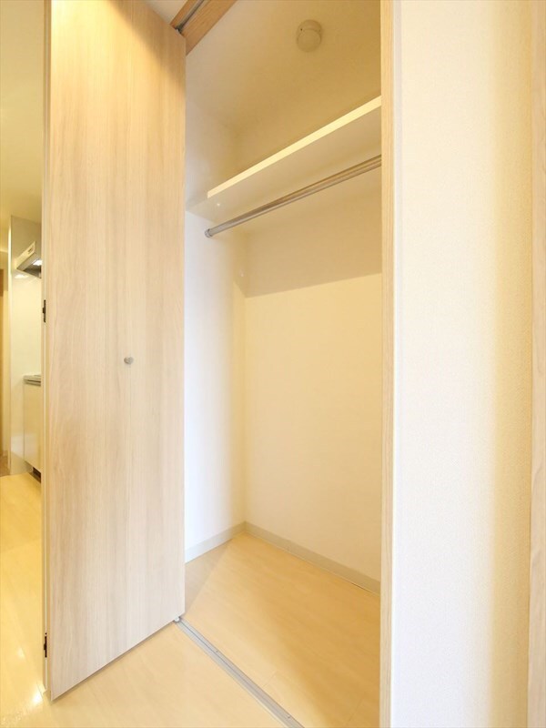 物件内観写真17　(クローゼット（収納スペース充実）)