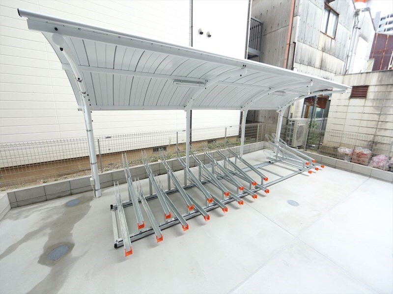 物件内観写真26　(屋根付き駐輪場)