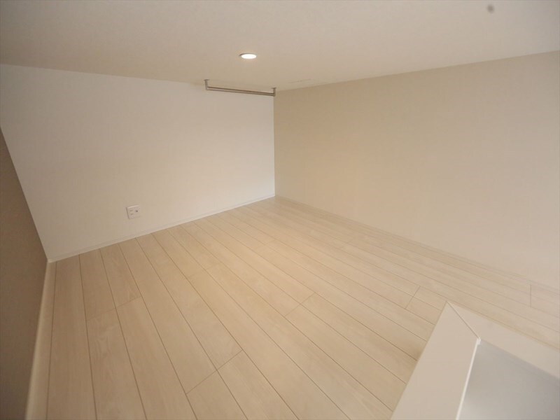 物件内観写真9　(ロフト6.1帖（収納にも寝室にも使えます）　同仕様写真)