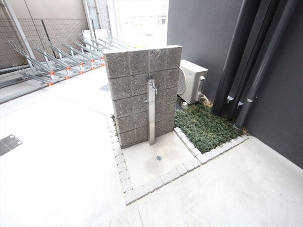 その他(ペット用足洗い場)