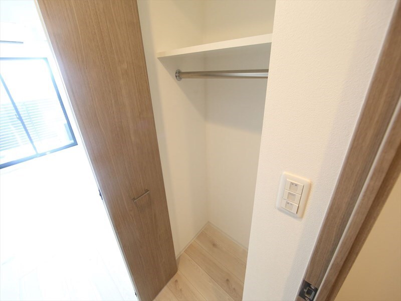 物件内観写真24　(クローゼット（収納充実してます）)