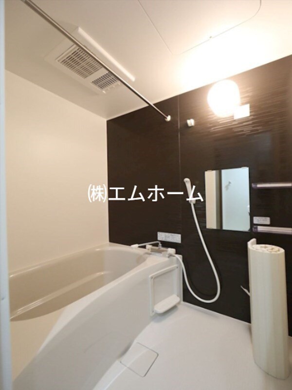 物件内観写真3　(浴室乾燥　オート浴室暖房乾燥機付お風呂)