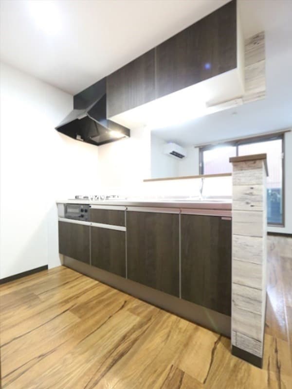 物件内観写真7　(システムキッチン（ガス2口コンログリル付）)