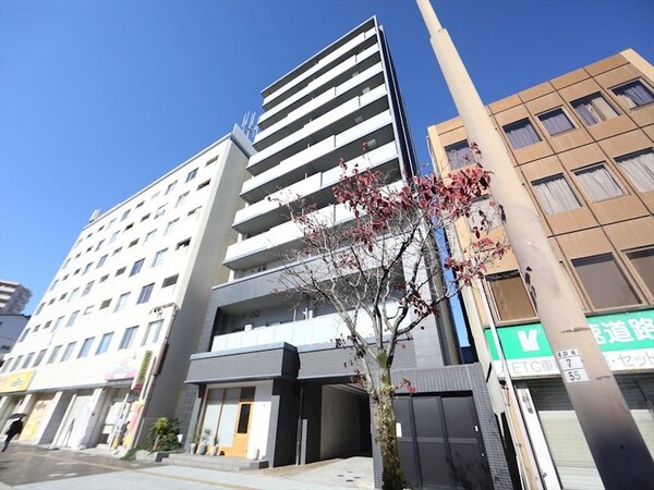 外観(外観　オートロック付　宅配ＢＯＸ有り　防犯カメラ)