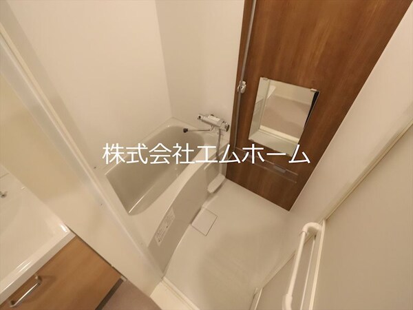 風呂画像(浴室暖房乾燥機付 24時間換気機能付バスルーム)