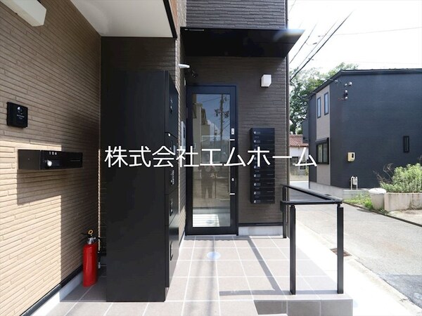 外観(外観　オートロック　防犯カメラ　宅配ＢＯＸ　ゴミステーション)