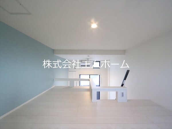 その他部屋・スペース(階段ロフト6帖（収納にも使えます）ロフトに階段で上がれます)