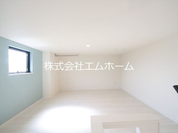 その他部屋・スペース(階段ロフト6帖（収納にも使えます）ロフトに階段で上がれます)