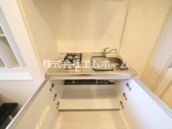 キッチン(システムキッチン（ガス2口コンロ付）)