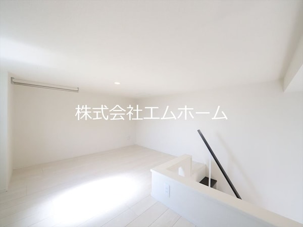その他部屋・スペース(階段ロフト6帖（収納にも使えます）ロフトに階段で上がれます)