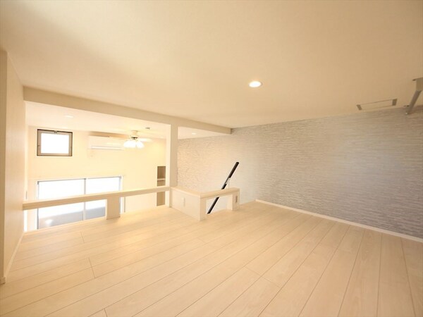 その他部屋・スペース(ロフト6.2帖（収納にも寝室にも使えます）　同仕様写真)