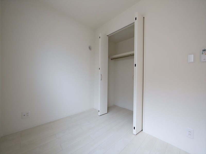 物件内観写真9　(洋室3.6帖　クローゼット付　同仕様写真)