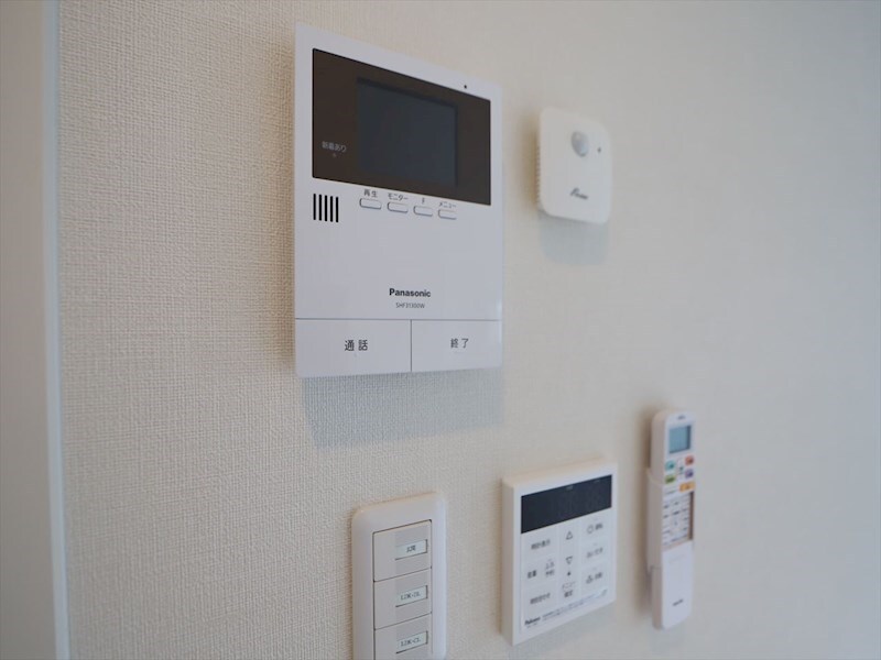 物件内観写真10　(ＴＶモニター付インターホン　同仕様写真)