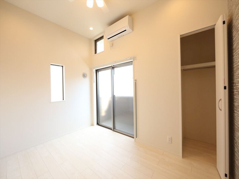 物件内観写真13　(洋室6.2帖　ロフト6.3帖（収納にも使えます）　同仕様写真)