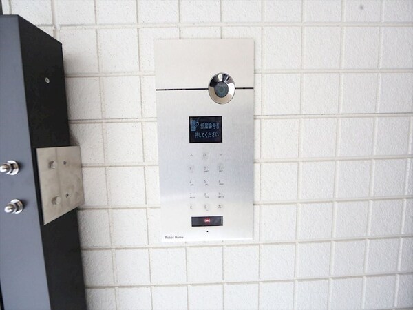 その他共有部分(オートロック付　同仕様写真)