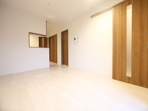 リビング(ＬＤＫ10.1帖　システムキッチン　エアコン完備　同仕様写真)