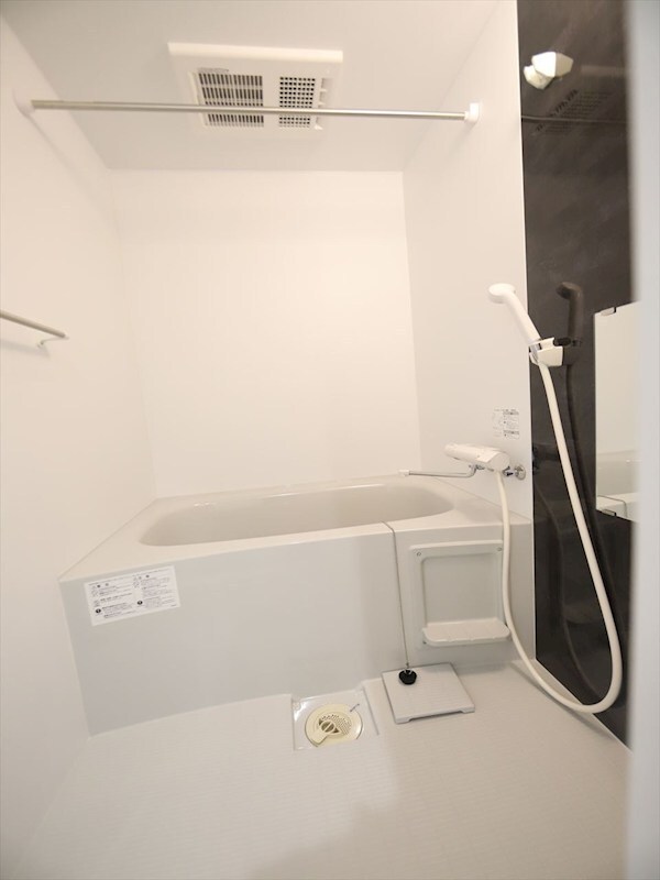 物件内観写真4　(バスルーム　浴室暖房乾燥機付き　同仕様写真)
