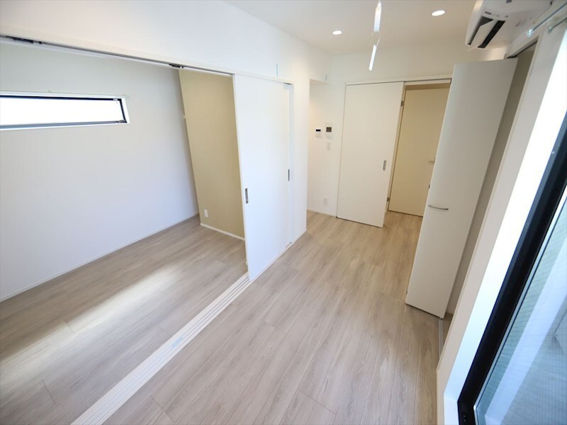 物件内観写真15　(ＬＤＫ8.7帖　システムキッチン　エアコン完備　同仕様写真)