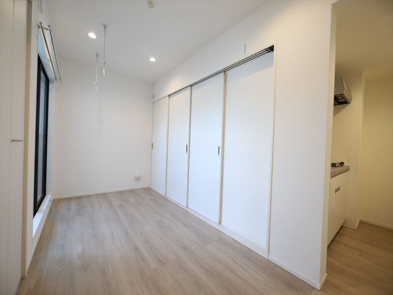 物件内観写真24　(ＬＤＫ8.7帖　システムキッチン　エアコン完備　同仕様写真)