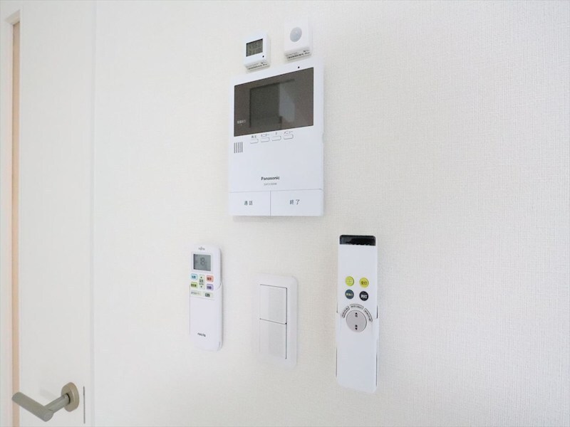 物件内観写真11　(ＴＶモニター付インターホン　同仕様写真)
