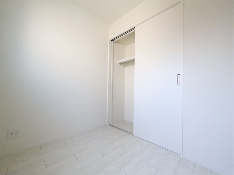 物件内観写真16　(洋室3.2帖　クローゼット付（収納充実してます）　同仕様写真)