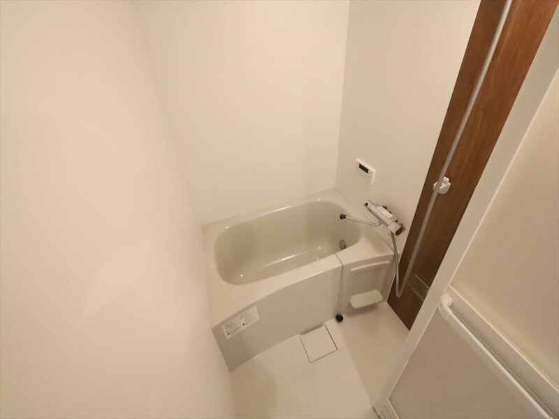 物件内観写真4　(浴室暖房乾燥機付　追い焚き機能付お風呂　同仕様写真)