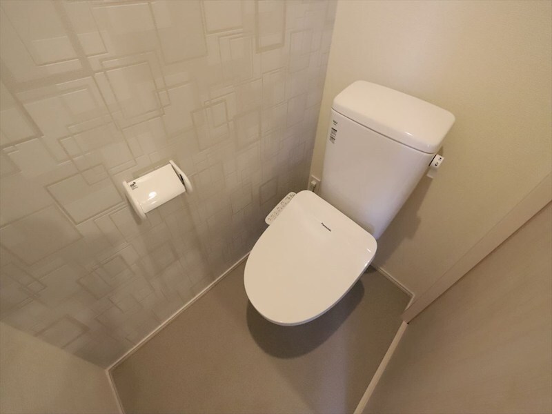 物件内観写真5　(温水洗浄暖房便座付トイレ　同仕様写真)