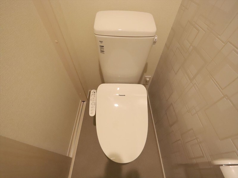 物件内観写真5　(温水洗浄暖房便座付トイレ　同仕様写真)