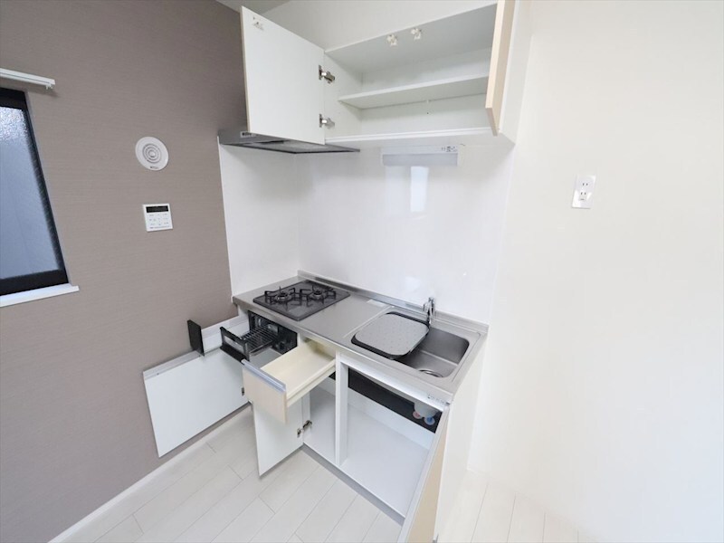 物件内観写真7　(システムキッチン（ガス2口コンロ・グリル付）　同仕様写真)