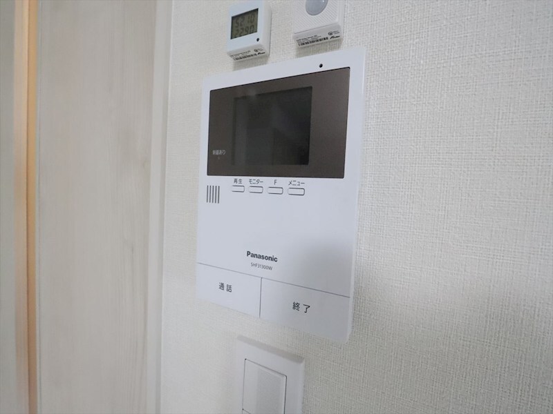 物件内観写真10　(ＴＶモニター付インターホン　同仕様写真)