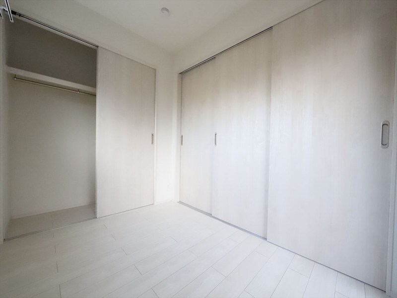 物件内観写真16　(洋室3.6帖　クローゼット付（収納充実してます）　同仕様写真)