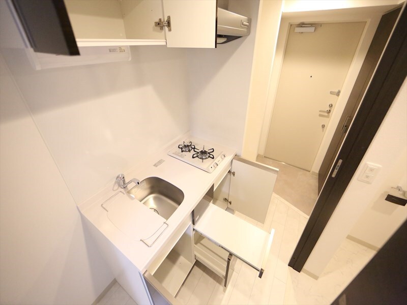 物件内観写真16　(システムキッチン（ガス2口コンロ付）)