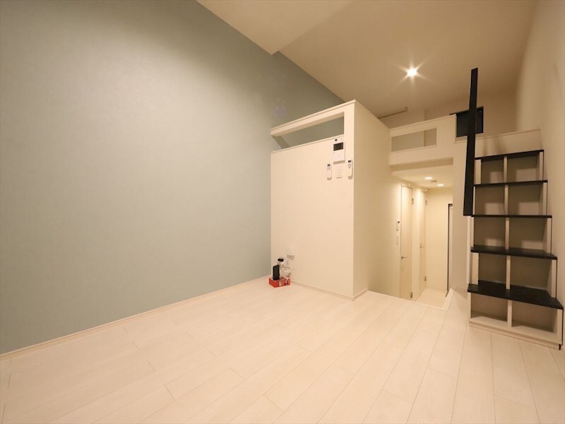 物件内観写真2　(洋室5.9帖　ロフト5.8帖（収納にも使えます）　同仕様写真)