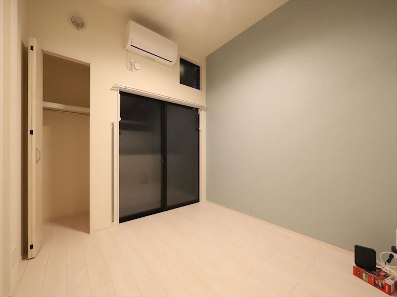 物件内観写真14　(洋室5.9帖　ロフト5.8帖（収納にも使えます）　同仕様写真)